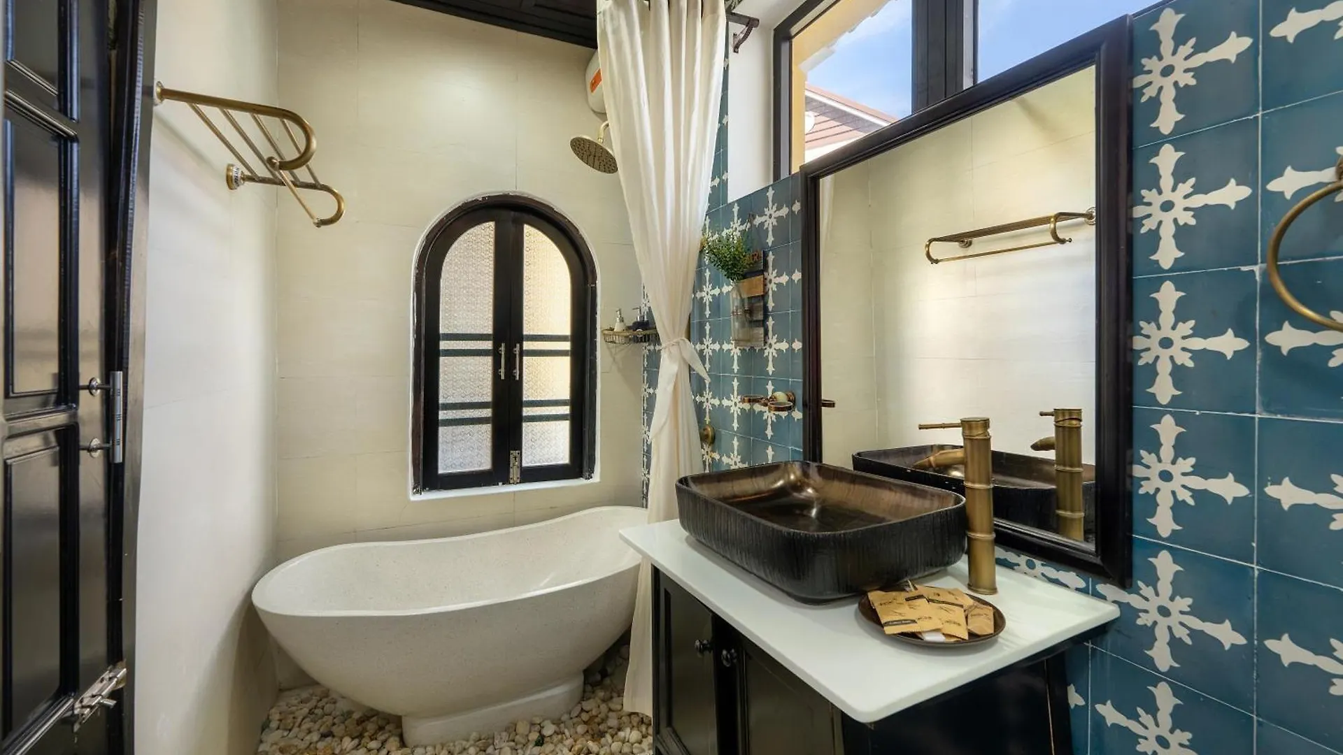 Hoi An Heritage Rosie Villa - 2 Bedrooms With Private Pool And Authentic Hoi An Decor 0*,